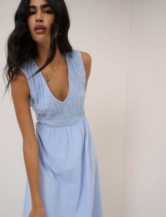 Nobody's Child Blue Ruched Sleeveless Audrey Midi Dress