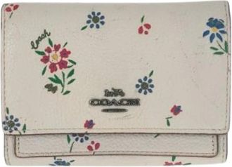 Coach Pre-owned Wallets, female, White, Size: ONE SIZE Pre-owned Medium Flap Wallet Flower Leather Wallet
