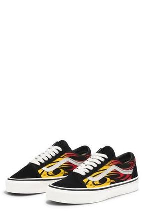 Vans Old Skool Low Top Sneaker in Y2K Flame Black/White at Nordstrom Rack, Size 10