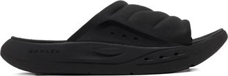Oakley Studio slippers met logo-reli&euml;f - Zwart
