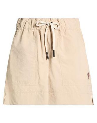 Moncler HOSEN & R&Ouml;CKE - Shorts & Bermudashorts auf YOOX.COM