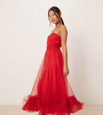 Lace & Beads Petite Vestito rosso in tulle stile corsetto con volant sul fondo e gonna al polpaccio