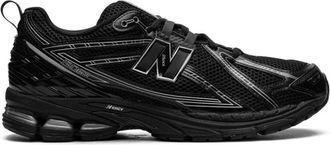 New Balance Zwarte Mesh Sneakers Dikke Zool - Heren - Sneakers - Zwart - 41 1/2 EU - Leer - Schoenen