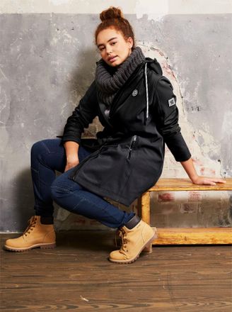 Sheego Softshelljacke SHEEGO, Gr. 40, schwarz, 91% Polyester, 9% Elasthan, Kapuzenfutter:100% Polyester, unifarben, Jacken Softshelljacke