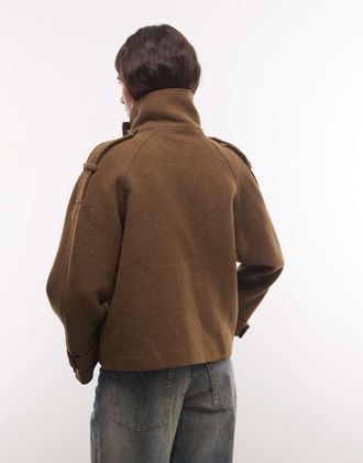 Monki giacca con collo alto in khaki-Verde