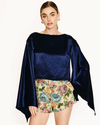 Line & Dot Avanelle Top In Navy