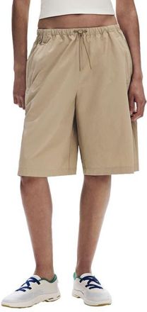On x Zendaya Bermuda Shorts in Kasha at Nordstrom, Size X-Small