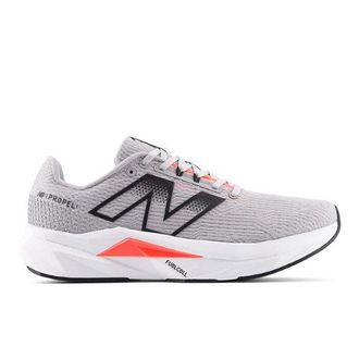 New Balance Mens FuelCell Propelv5 in Grey/Red/Black Synthetic, size 10.5