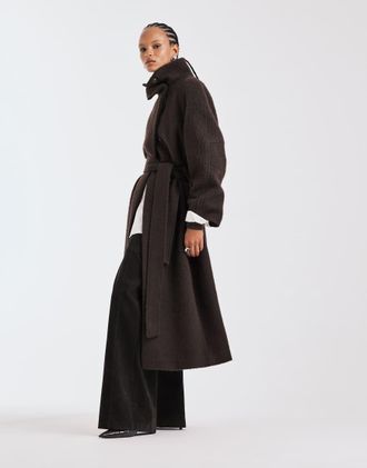 Asos Cappotto oversize in misto lana spazzolato premium color cioccolato con collo a imbuto-Marrone