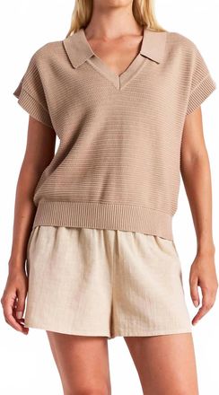 Brodie Rippled V Neck Vest In Light Brown