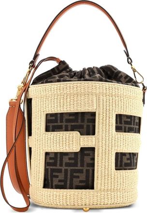 Fendi Step Out Straw and Zucca Canvas Medium bucket bag - Bruin