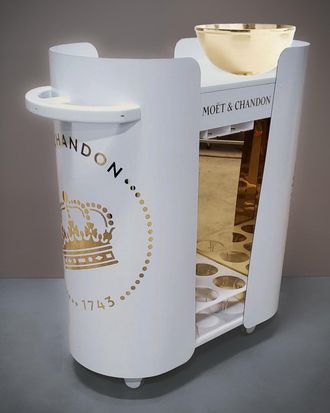Mo&euml;t & Chandon Moet Bar Cart