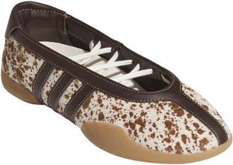 adidas Taekwondo Mei Ballet Flat in Owhite/dbr at Nordstrom, Size 10.5