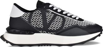 Valentino Garavani Netrunner Sneakers Zwart