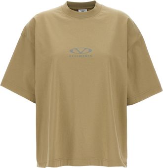 VETEMENTS Womens Oval Logo T-Shirt