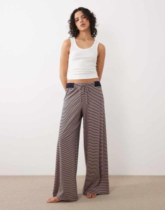 Free People Out and About - Pantaloni a fondo ampio a vita bassa color pesca-Marrone