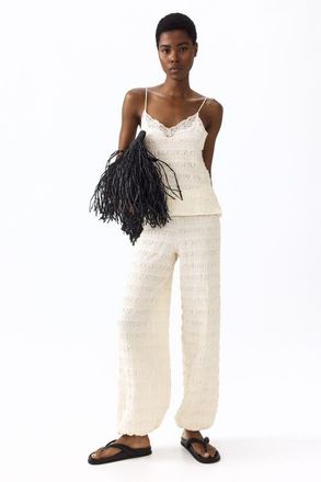 H&M Textured Jersey Balloon Trousers in Ivory at Nordstrom, Size X-Small