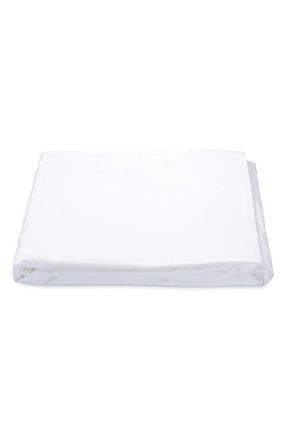 Matouk Nocturne 600 Thread Count Fitted Sheet in White at Nordstrom, Size California King