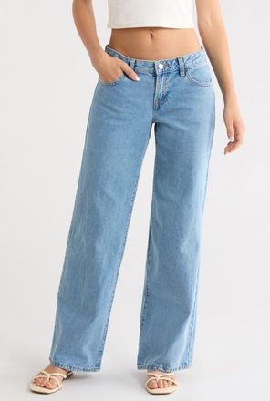 PacSun Zoe Low Rise Girlfriend Jeans in Light Indigo at Nordstrom, Size 25