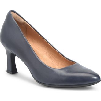 S&ouml;fft Samy Pointed Toe Pump in Sky Navy at Nordstrom, Size 8.5