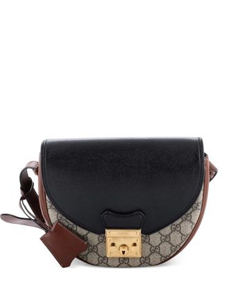 Gucci Borsa a tracolla Padlock Saddle piccola in tela cerata GG e pelle - Nero