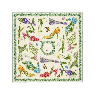 Ferragamo Silky Scarves, female, Multicolor, Size: ONE SIZE Silk Floral Square Scarf