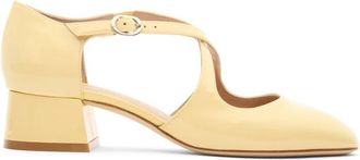 Stuart Weitzman Clem 35 Pump - Dames - Pumps - Geel - 40 EU - Leer - Schoenen