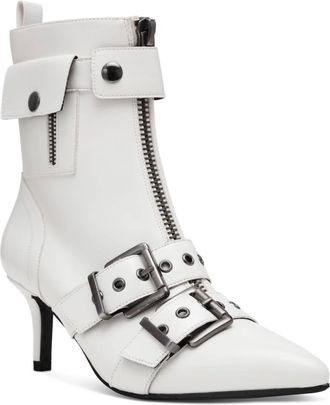 Wildpair Womens Moonbeam Buckle Booties In White Crinkle