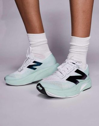 New Balance Fuelcell Rebel v4 - Sneakers da corsa da donna bianche e verdi-Verde