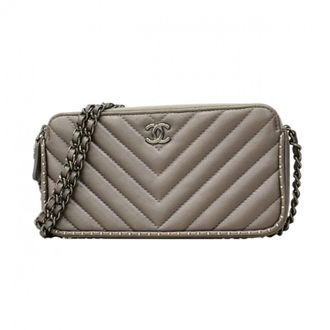 Chanel Silver Leather Chain/Shoulder Wallet (Pre-Owned)