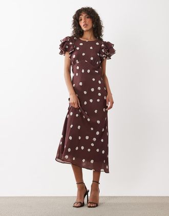 Nobody's Child Lola - Vestito midi marrone a pois con scollo a V e maniche con volant sul retro