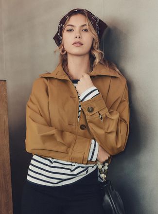 Icone Womens Twill stand collar cropped box-pleat jacket