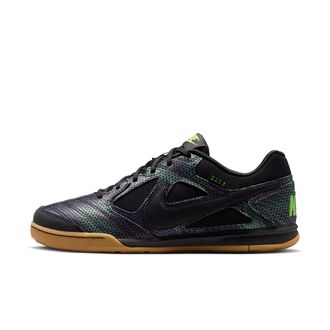Nike Mens Gato LV8 Shoes in Multicolor | II7045-900