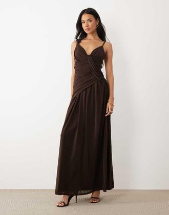 Asos Vestito lungo asimmetrico in chiffon elasticizzato marrone con scollo ad anello drappeggiato