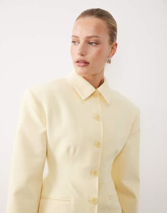 Asos Blazer avvitato con bottoni color latticello-Giallo