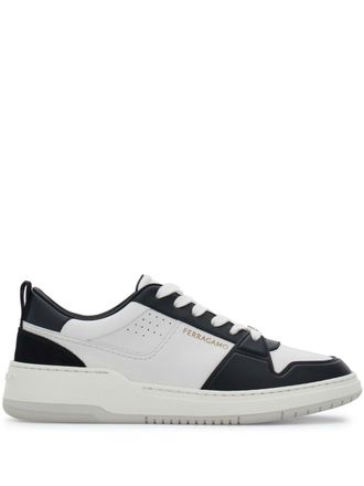 スニーカー FERRAGAMO SNEAKERS Gancini sneaker - Men | Ferragamo