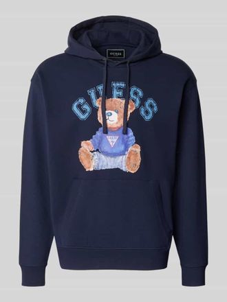 Guess Hoodie mit Label-Print und K&auml;nguru-Tasche in Marine, Gr&ouml;&szlig;e XXL