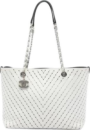Chanel Pre-owned Perforated Caviar Leather Tote - Dames - Vintage Shopper - Wit - ONE Size - Leer - Vintage