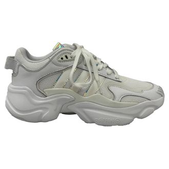 adidas Originals Adidas Magmur hardloopschoenen in wit polyester