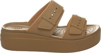 Crocs Schoenen, Dames, Bruin, 40 EU, Brooklyn Buckle Lage Wedge Sandaal