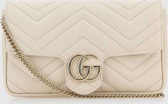 Gucci Mini borsa GG Marmont in pelle matelass&eacute; chevron con tracolla a catena