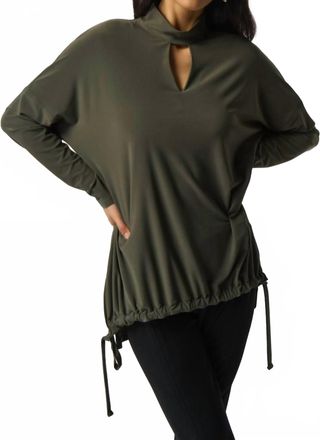Joseph Ribkoff Keyhole Neck Top In Green