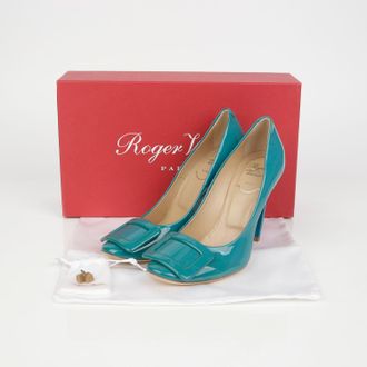 Roger Vivier Trumpet Pumps Size