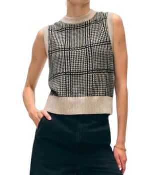 White + Warren Cashmere Houndstooth Shell Vest In Sand/black