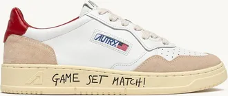 Autry SNEAKERS MEDALIST LOW IN SUEDE E PELLE BIANCA E ROSSA CON LETTERING