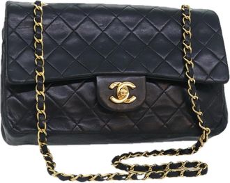 Chanel Vintage Classic Double Flap Bag Quilted Lambskin Black Leather Bag (Pre-Owned)