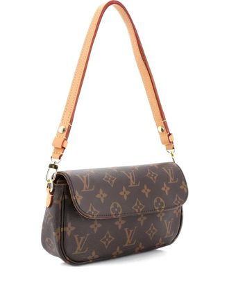 Louis Vuitton Ivy Wallet on Chain Monogram Canvas shoulder bag - Brown