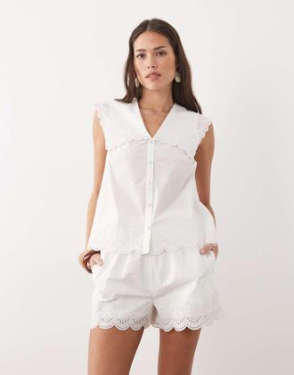 Nobody's Child Bonnie - Blusa in pizzo di misto cotone con colletto oversize bianco in coordinato