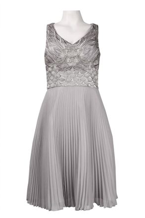 Sue Wong Sleeveless Embellished Accordion Dress In Platinum