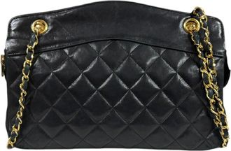 Chanel Leather Shoulder Bag (Pre-Owned)